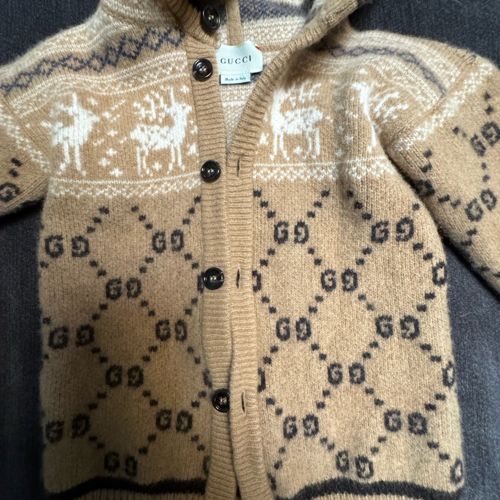 My 4yr old has out grown this holiday sweater.